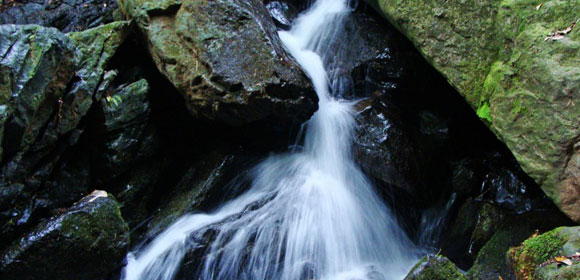 藏龙百瀑