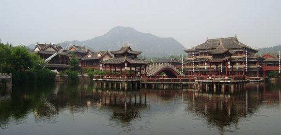 横店